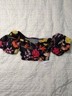 SHEIN Black Floral Puff-Sleeve Smocked Crop Top women’s medium NWT